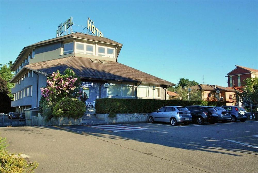 Hotel Oleggio Malpensa Exterior photo