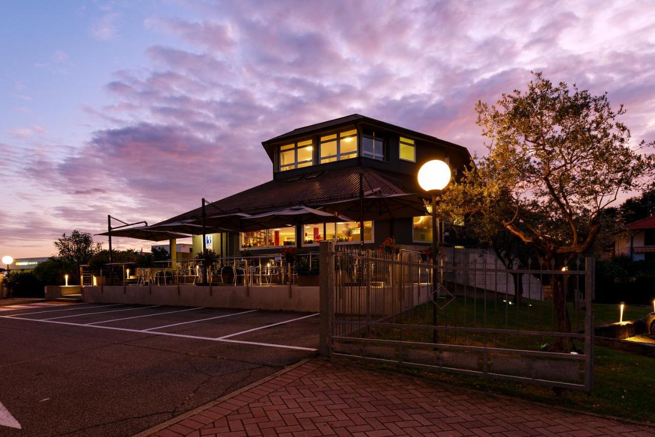 Hotel Oleggio Malpensa Exterior photo