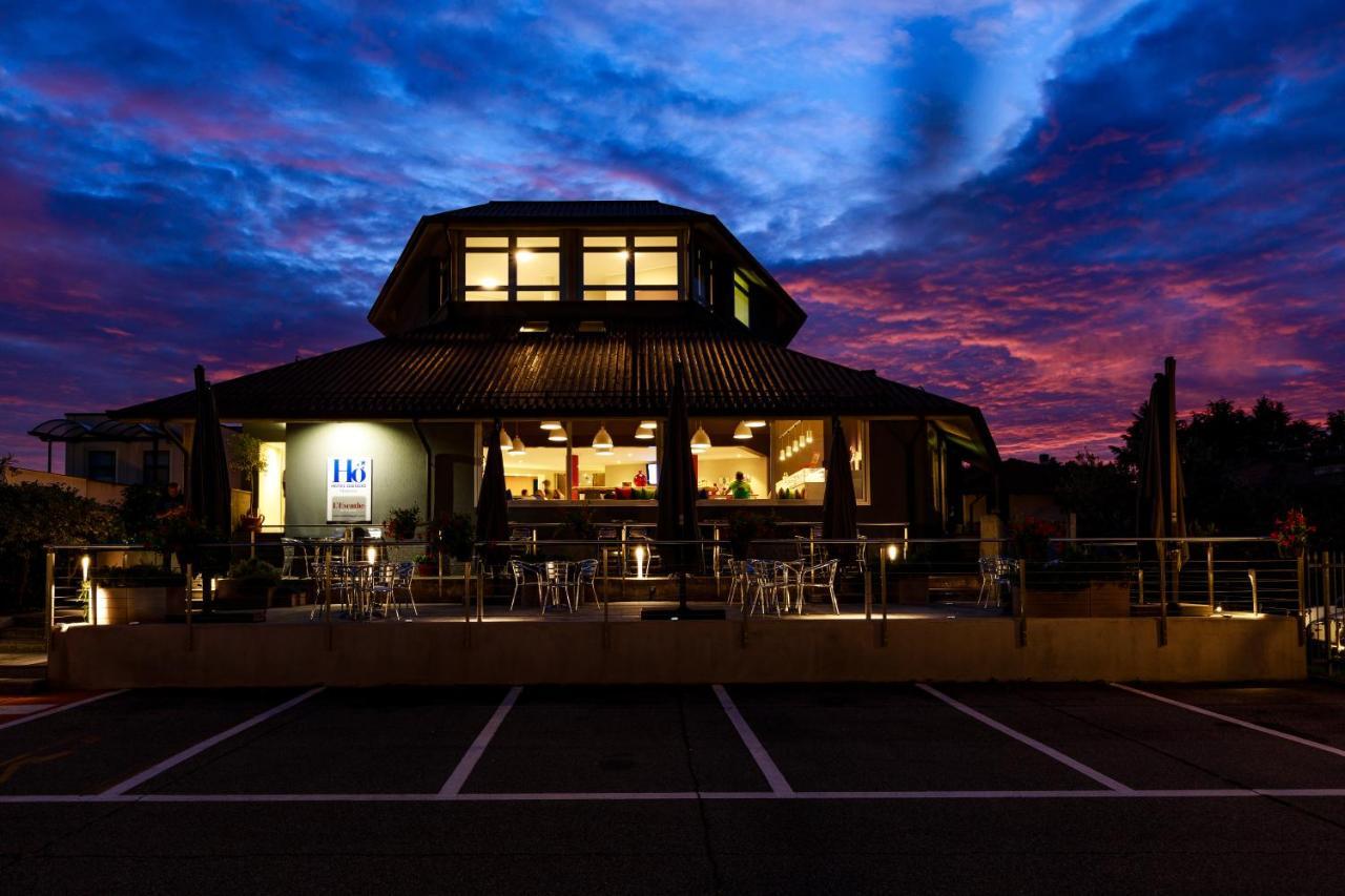 Hotel Oleggio Malpensa Exterior photo